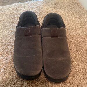 Men’s Uggs Slip Ons